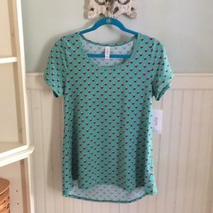 Lularoe size S Classic Tee
